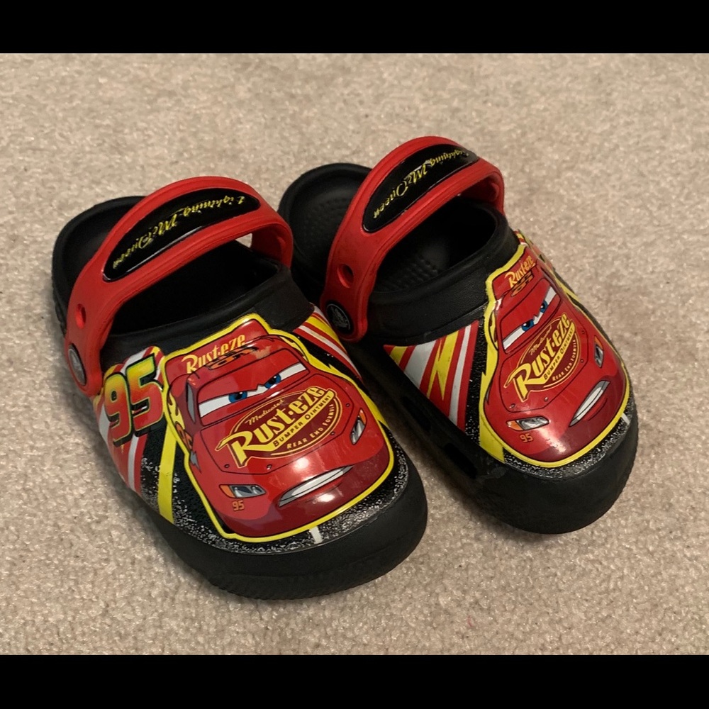 CARs crocs